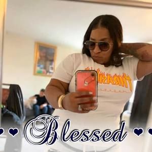 Meet your Posher, Niya